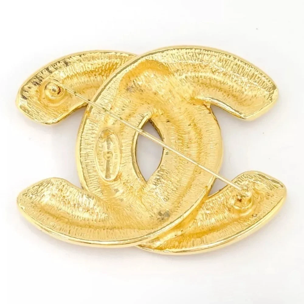CHANEL CC Logo Quilted Matelasse Brooch Gold Auth w/Box CC Quilted Brooch